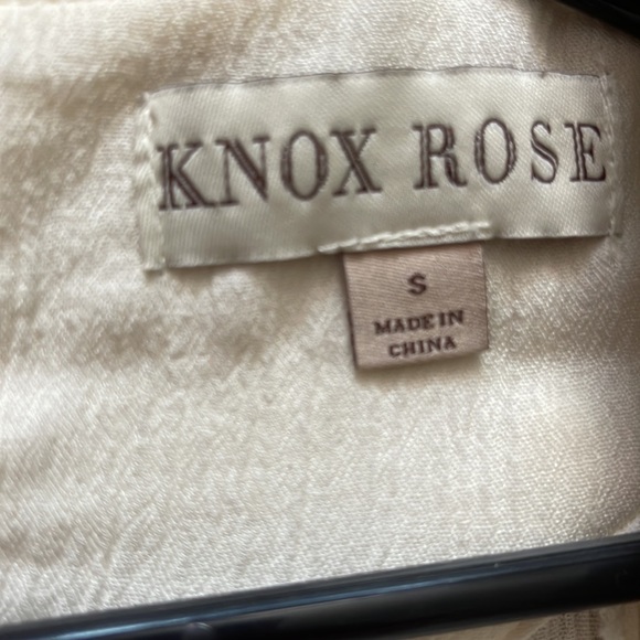 NWOT Knox Rose Cold Shoulder Top - Picture 3 of 4